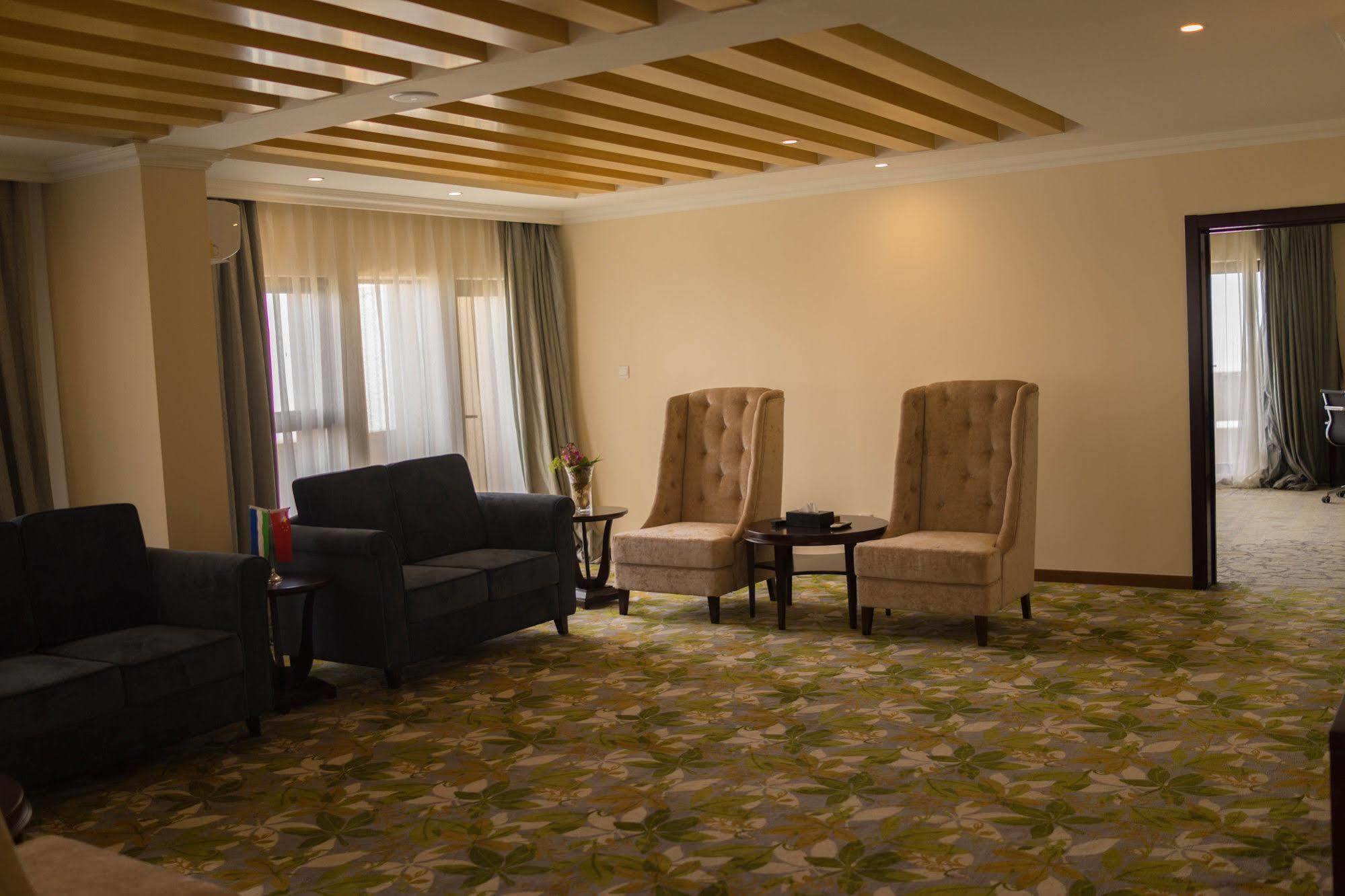 Bintumani Hotel Freetown Extérieur photo